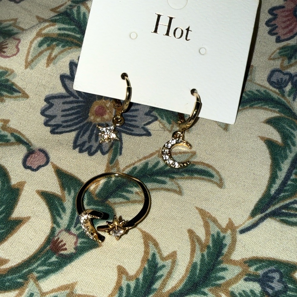 Gold Crescent Moon Jewelry Set